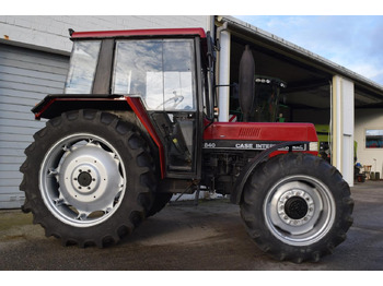 Traktor CASE IH 840