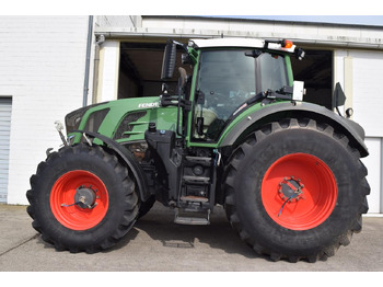 Traktor FENDT 826 Vario