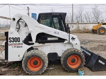 Kompaktlaster Bobcat S300: bilde 4 Kompaktlaster Bobcat S300: bilde 4
