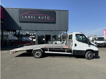 Transporter lastebil IVECO Daily 35s16