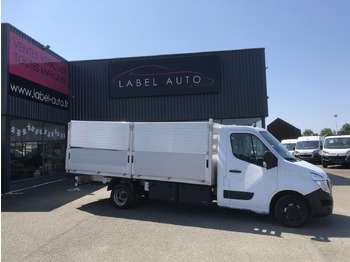 Varebil med plan NISSAN
