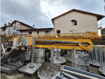 Selvreisende kran LIEBHERR