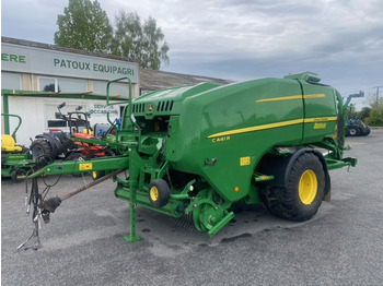 Rundballepresse JOHN DEERE C Series
