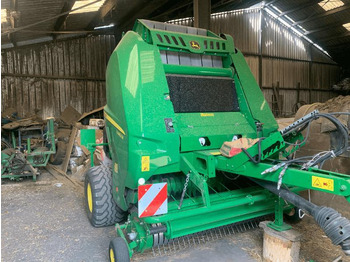 Rundballepresse JOHN DEERE