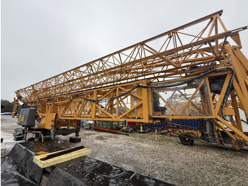 Selvreisende kran LIEBHERR