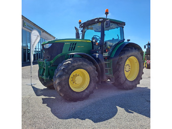 Traktor JOHN DEERE 6210R