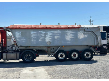 Tippsemi Benalu 25 m3 OSIE SAF HYDRAULICZNA KLAPA ELEKRYCZNY DACH: bilde 3 Tippsemi Benalu 25 m3 OSIE SAF HYDRAULICZNA KLAPA ELEKRYCZNY DACH: bilde 3