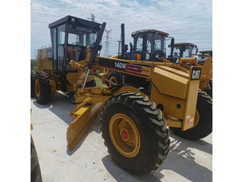 Gravemaskin CATERPILLAR 140M
