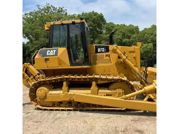 Bulldozer CATERPILLAR D6D