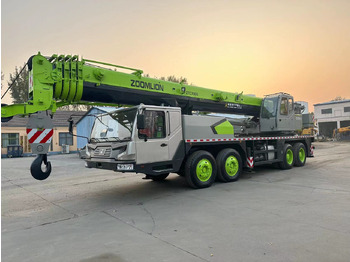 Mobilkran ZOOMLION ZTC700V
