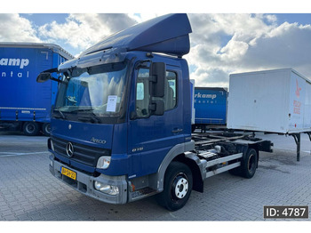Container-transport/ Vekselflak lastebil MERCEDES-BENZ Atego 816