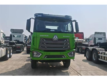 Ny Trekkvogn SINOTRUK Hohan Truck Head 6x4 for Sale In Nigeria: bilde 4