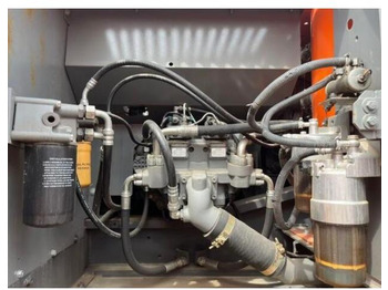Beltegraver 2021 Hitachi ZX240-3: bilde 3