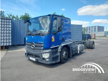 Chassis lastebil MERCEDES-BENZ Actros 1843