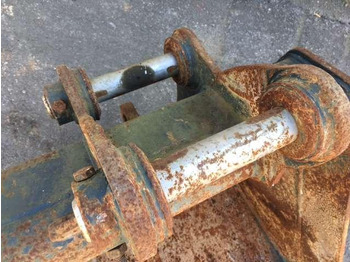 Gravemaskinskuffe HYUNDAI Robex 55-7 - 700mm - Axes 45mm: bilde 4 Gravemaskinskuffe HYUNDAI Robex 55-7 - 700mm - Axes 45mm: bilde 4