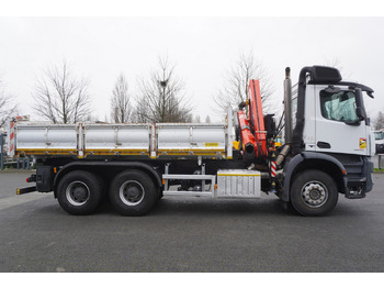 Kranbil MERCEDES-BENZ Arocs 2636 6x4 / 2-way tipper / Fassi F135A.0.23 / remote control / Rotator: bilde 3