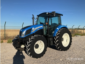 Traktor NEW HOLLAND T4.95