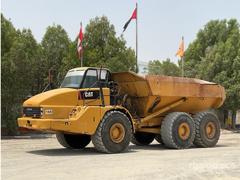 Rammestyrt dumper CATERPILLAR 740