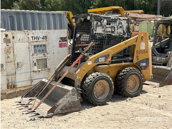 Kompaktlaster CATERPILLAR 216B3