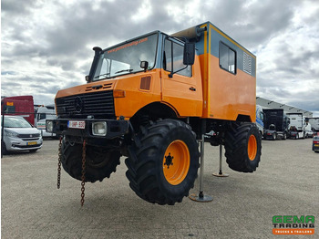 Lastebil UNIMOG