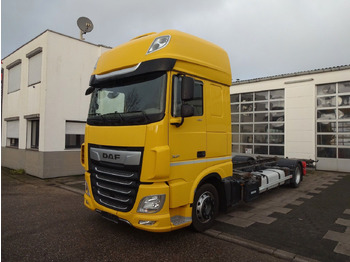 Container-transport/ Vekselflak lastebil DAF XF 480
