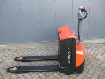 Lavtløftende truck TOYOTA