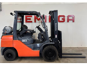 Gasstruck Toyota 10949 06-8FG30F: bilde 2 Gasstruck Toyota 10949 06-8FG30F: bilde 2