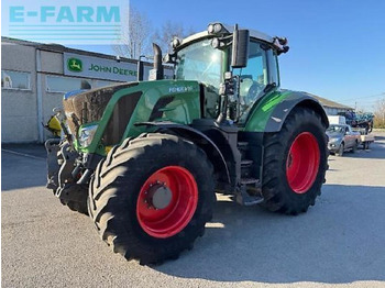 Traktor FENDT 826 Vario