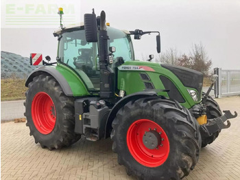 Traktor FENDT 724 Vario