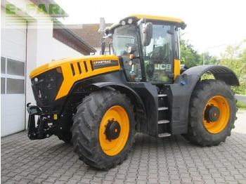 Traktor JCB
