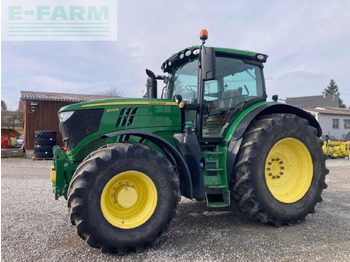 Traktor JOHN DEERE 6215R