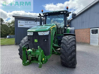 Traktor JOHN DEERE