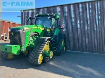 Traktor JOHN DEERE