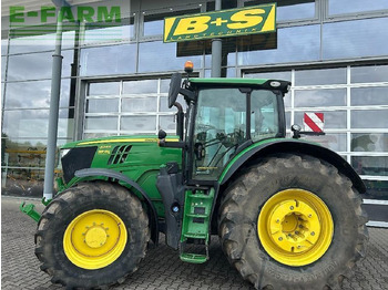 Traktor JOHN DEERE 6215R