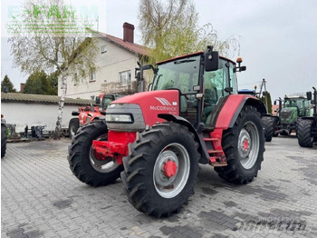 Traktor McCORMICK