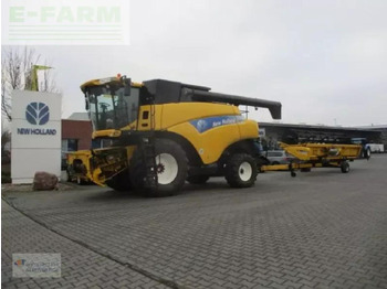 Skurtresker NEW HOLLAND CR9000