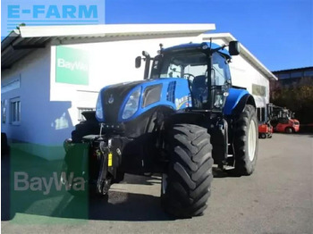 Traktor NEW HOLLAND T8