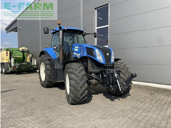 Traktor NEW HOLLAND T8