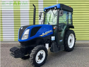 Traktor NEW HOLLAND T4