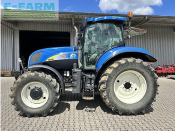 Traktor NEW HOLLAND T6000