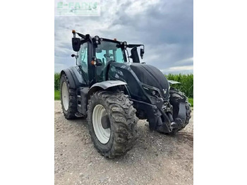 Traktor VALTRA T234