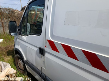Kassebil RENAULT Master