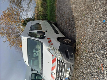 Kassebil RENAULT Master