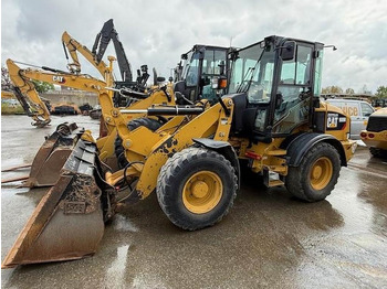 Hjullaster CATERPILLAR 908M