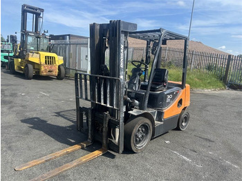 Dieseltruck Doosan D30S-5: bilde 2