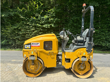 Liten vegvals CATERPILLAR