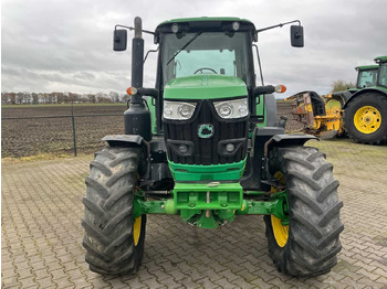 Traktor 2016 JOHN DEERE 6135M FOUR WHEEL DRIVE FARM TRACTOR: bilde 2 Traktor 2016 JOHN DEERE 6135M FOUR WHEEL DRIVE FARM TRACTOR: bilde 2