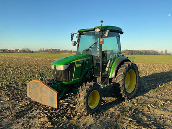 Traktor JOHN DEERE 2000 Series