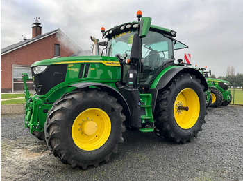 Traktor JOHN DEERE 6R 230