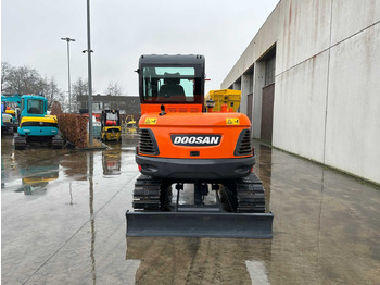 Beltegraver Doosan DX60-9C: bilde 4